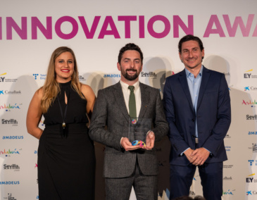 Barry Rogers of Dublin City Council Culture Company and Smart Dublin accepting a Tourism Innovation Award in Seville