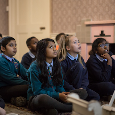 Primary school students visit 14 Henrietta Street