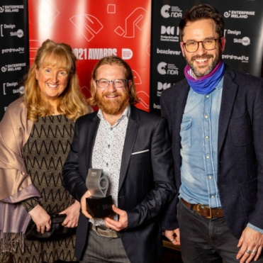 Decorative Awards Michelle Steve Ben at the 2021 IDI Awards 500 x 500